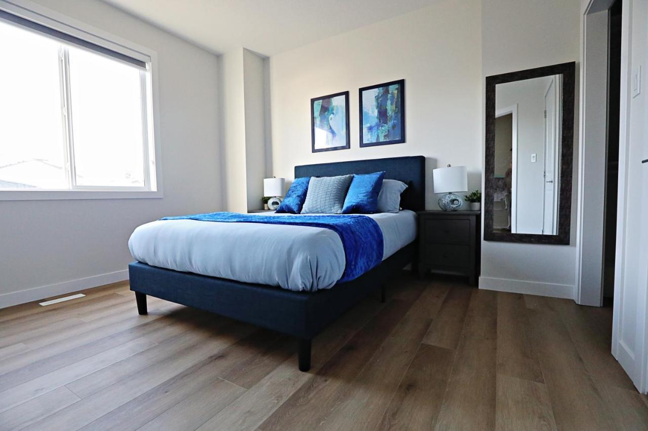 Downtown 3 Queen Beds,Double Garage,Disney+ Villa Edmonton Luaran gambar